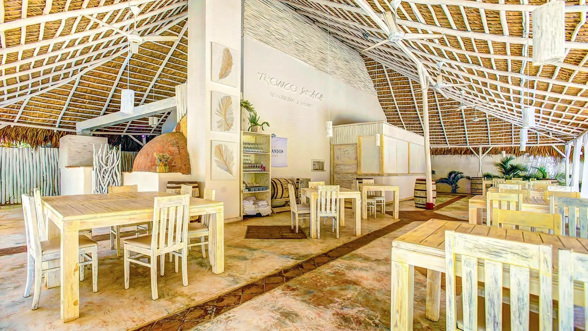 Ducassi Suites Rooftop Pool - Beach Club And Spa 푼타 카나 5*,